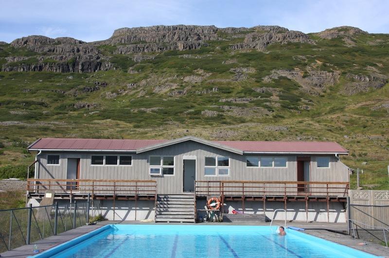 Hotel Laugarholl With Natural Hot Spring Holmavik Exterior photo